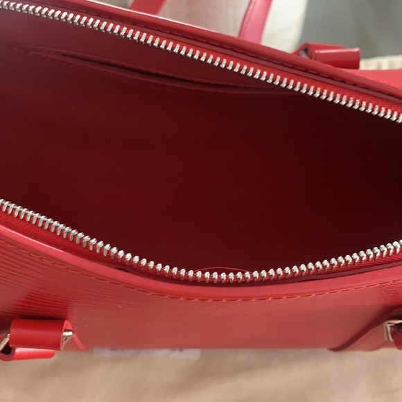 Louis Vuitton handbag - Picture 7 of 8